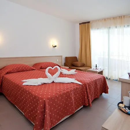 Merlin Club 3* لوزينيتس