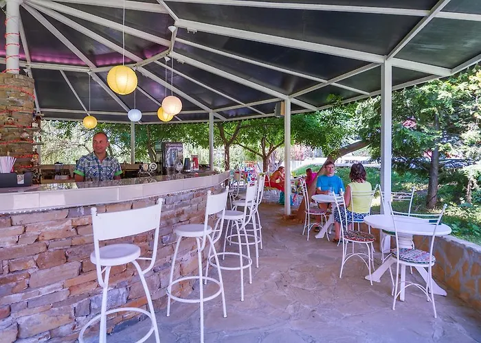 Merlin Club Hotel 3*