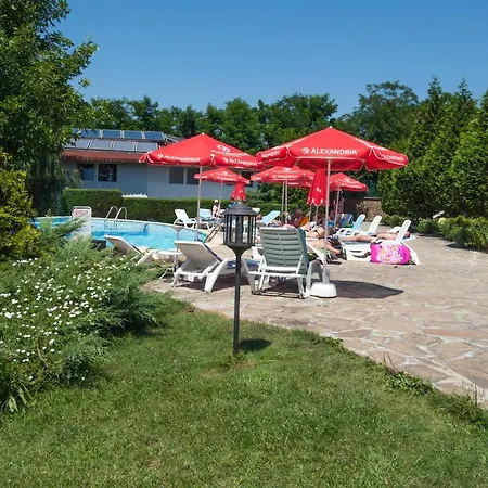 Merlin Club 호텔 3*