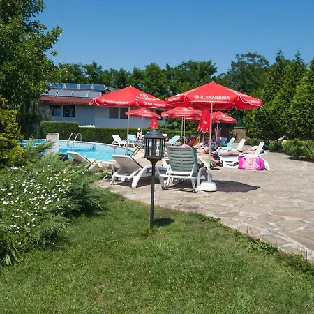 Merlin Club Szálloda 3*