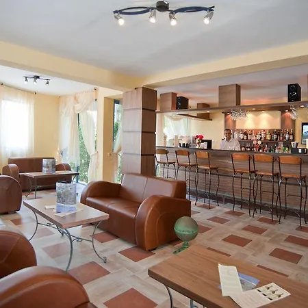 Merlin Club 3* Łozenec